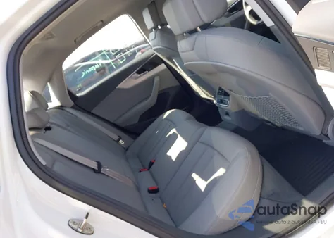 2017 Audi A4 2.0T Premium z USA, uszkodzony, nr VIN WAUENAF46HN008879